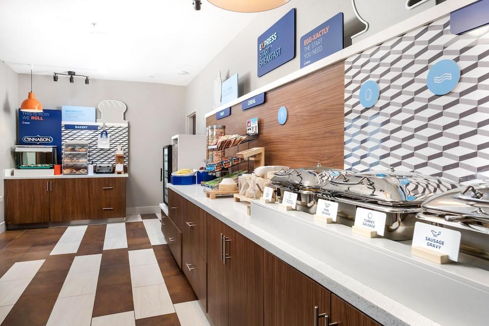 Holiday Inn Express Hotel And Suites Conroe By Ihg Esterno foto