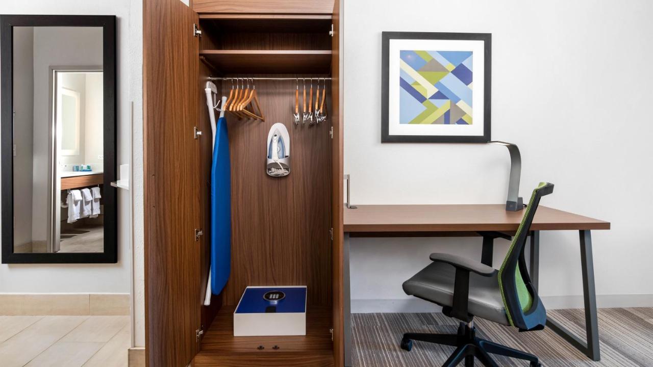 Holiday Inn Express Hotel And Suites Conroe By Ihg Esterno foto